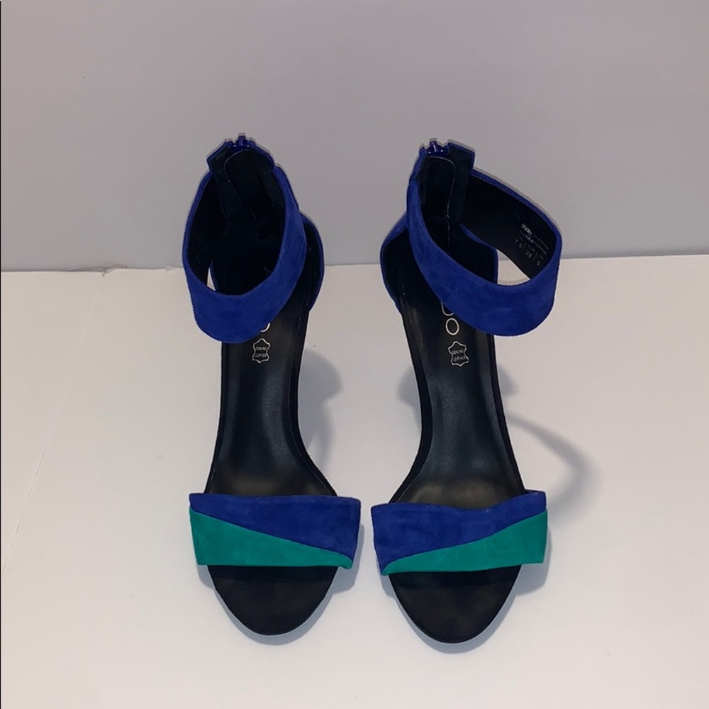 ALDO women’s heels 7.5 leather two tone of blue